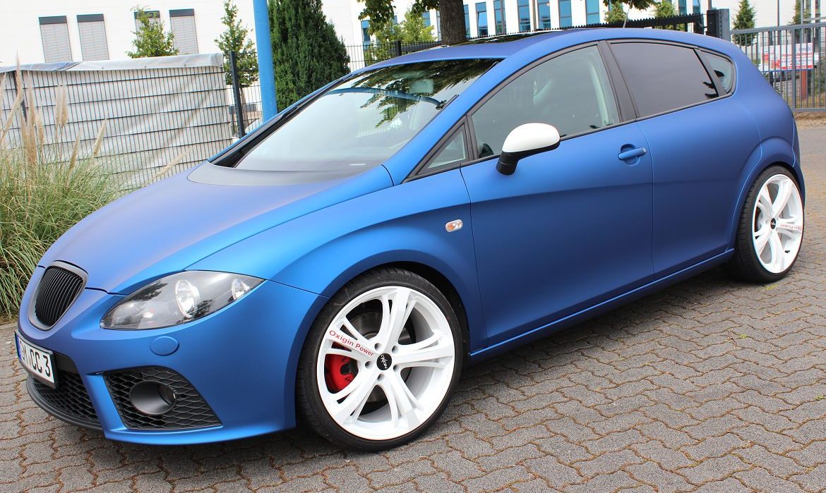 Seat Leon 1P in ocean blue metallik - Folienking.de