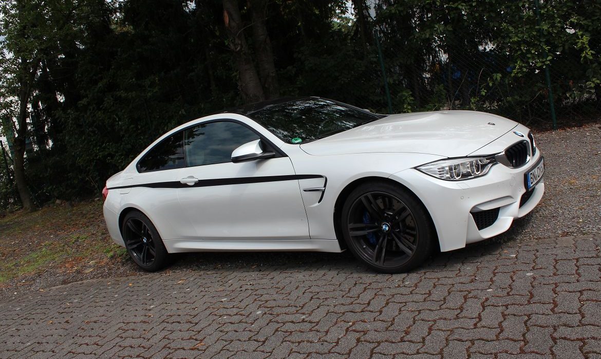 BMW M4 Carbon Seitenstreifen