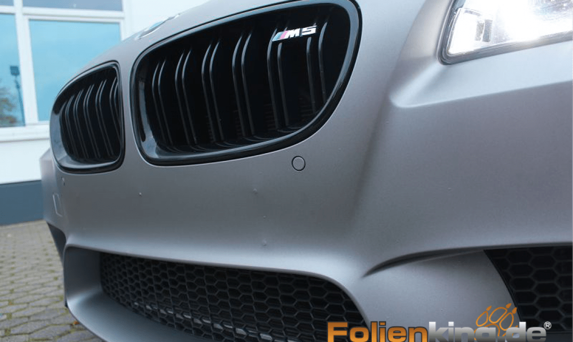 BMW M5: Vollfolierung in "aluminium grau matt metallik"