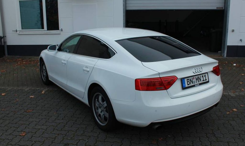 Audi A5 Sportsback: Scheibentönung "tiefschwarz"